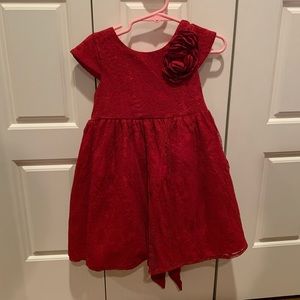 Beautiful red dress by Pippa & Julie. Holiday or occasion size 3T like new.